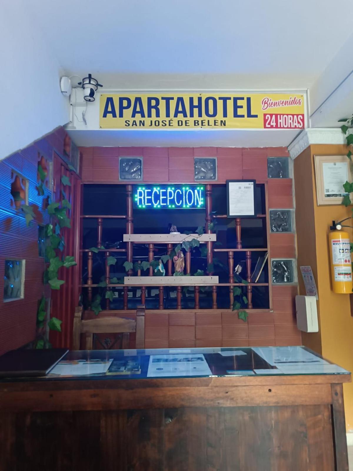 Apartahotel San Jose De Belen Медельїн Екстер'єр фото